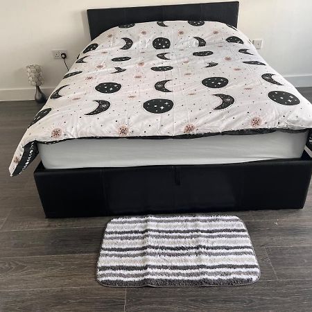 The Serviced Accommodations Harlow Zewnętrze zdjęcie
